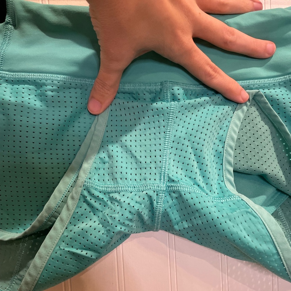 LULULEMON Speed Short (Mesh) in Bali Breeze Size 2 RARE HTF Unicorn - Picture 10 of 13